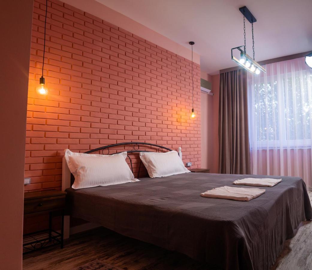 Hi Hotel Almatı Dış mekan fotoğraf